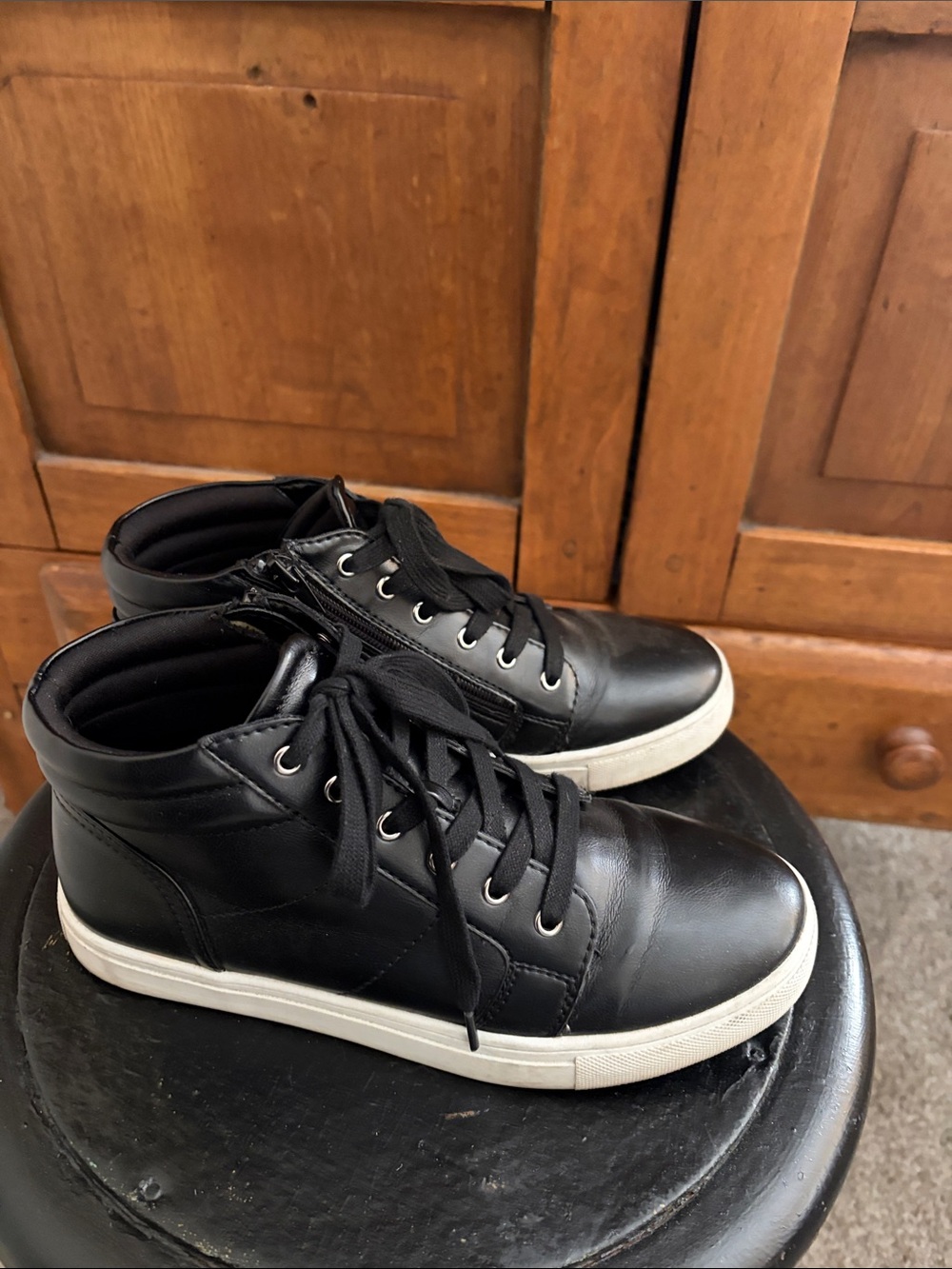 Dolce Vita Arianna Black High-Top Sneakers Size 8.5